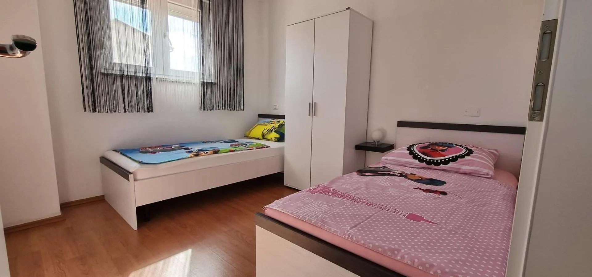 Grosse Ferienwohnung In Kastel Mit Schoenem Garten 0*,  Croacia